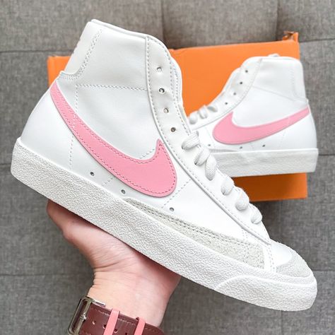 Cute nike shoes