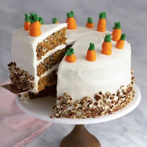 minutes Classic Carrot Cake Recipe, Carrot Cake Decoration, Carrot And Walnut Cake, Red Birthday Cakes, Carrot Cake Recipe Easy, Inside Cake, Easy Carrot Cake, Preppy Kitchen, Best Carrot Cake