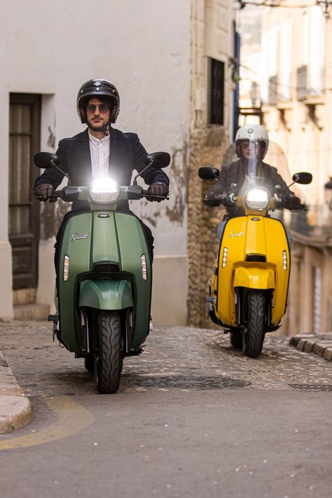 The Lambretta V50 Special, like its big siblings with strong classic design, metal body, urban convenience. Lambretta V50 £3299 + OTR or £57.99 PCM on HP deal* For full details on finance offers check the link below https://www.motogb.co.uk/model/2022-lambretta-v-50-special-e5-flex-fender-795 #Lambretta #LambrettaVSpecial #LambrettaV50 #LambrettaUK #Scooterworld #MotoGB #lambretta #scooters #scooterist #scooter #scooterboy #scootersofinstagram #scootering #instascooter #scooterlove #scooterlife Electric Moped Scooter, Royal Alloy, 125 Scooter, Mopeds For Sale, Honda Motorbikes, New Jet, Moped Scooter, Lambretta Scooter, Italian Motorcycles