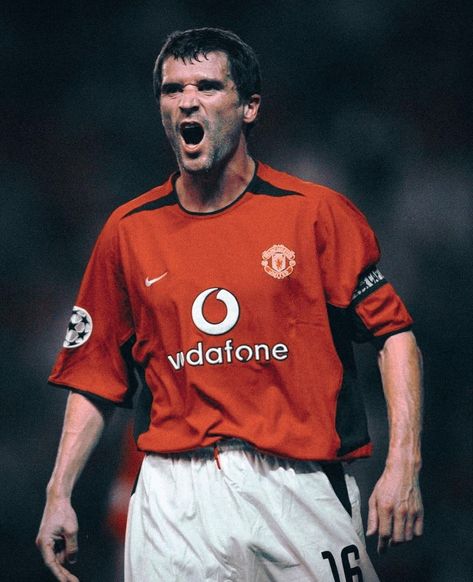 Mufc Manchester United, Football Players Photos, Roy Keane, Manchester United Legends, Man Utd, Man United, Football Players, Manchester United, Manchester