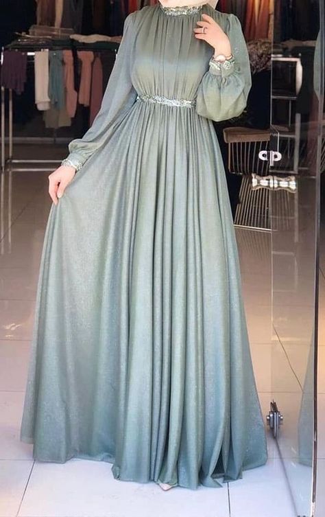 Hijabi Dresses, Islamic Fashion Dresses, Stile Hijab, Hijab Fashionista, Soiree Dress, Muslimah Dress, Dress Muslim, Women Dresses Classy, Best Dress