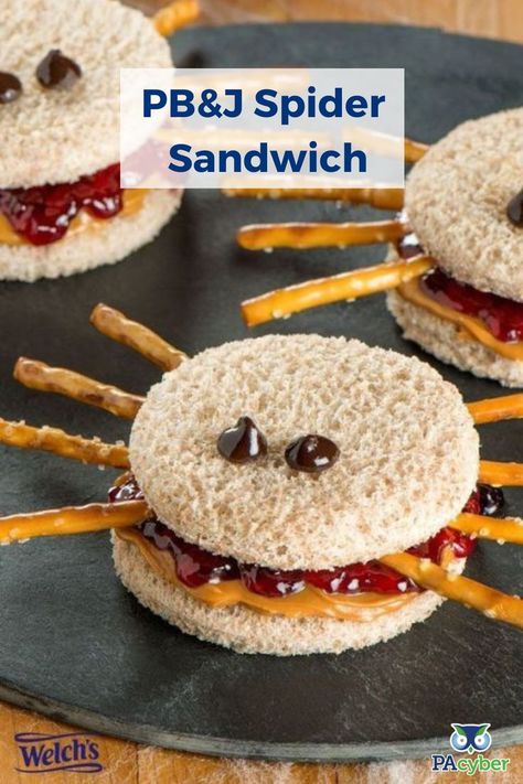 Make these cute PB&J Spider Sandwiches for your kids lunch this month Pinterest Halloween Ideas, Spider Sandwiches, Halloween Lunch Ideas, Halloween Sandwiches, Easy Lunchbox, Scary Spider, Halloween Lunch, Spiders Scary, Lunchbox Treats