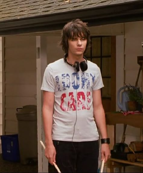 Roderick Heffley, Devon Bostick Rodrick, Rodrick Rules, Rodrick Heffley, Devon Bostick, Diary Of A Wimpy, Diary Of A Wimpy Kid, Wimpy Kid, Emo Guys