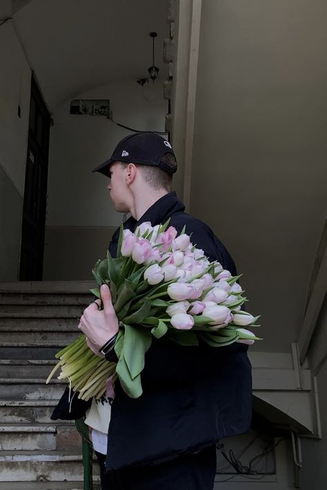 boy, flowers, tulips, gift, Man With Bouquet Of Flowers, Men Buying Flowers, Boyfriend With Flowers Aesthetic, Man Flowers Aesthetic, Men With Flowers Aesthetic, Man Holding Flowers Aesthetic, Men Giving Flowers, Flower Bouquet Boyfriend, Flowers For Men Boyfriends