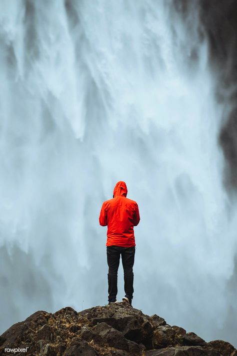 Waterfall Iceland, Friendship Photography, Red Windbreaker, Mens Photoshoot Poses, Cool Pictures For Wallpaper, Blur Photo Background, Portrait Photography Men, Alone Photography, Man Photography