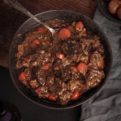 Beef Cheek Meat Recipe, Ox Cheek Recipes, Beef Cheeks Recipe, Topside Beef, Offal Recipes, Oxtail Stew, Beef Cheeks, Canadian Food, Crockpot Beef