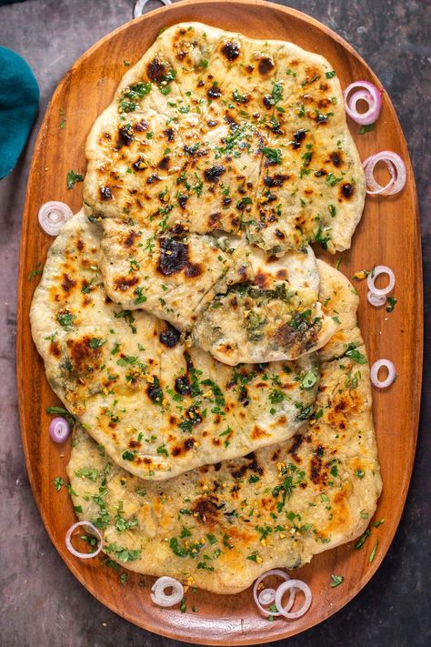 Cheese Stuffed Naan, Cheesy Naan, Stuffed Naan, Spinach Potato, Plain Naan, Vegan Indian Food, Cheese Naan, Vegan Bread Recipe, Stuffed Potato