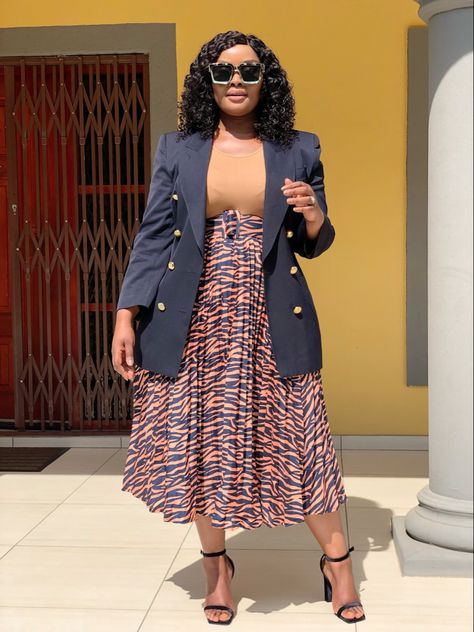 Curvy Church Outfits, Godly Dressing, Well Dressed Women Classy, Classy Church Outfits, Office Wear Women Work Outfits, Cute Church Outfits, Classy Outfits For Women, Well Dressed Women, Stylish Work Attire