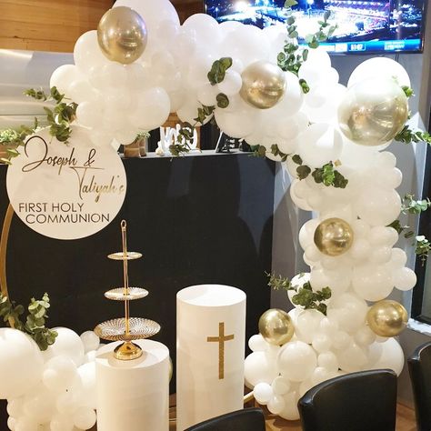 First Holy Communion Decoration Ideas, Communion Balloons, Communion Decor, Communion Decorations, First Holy Communion, Holy Communion, Balloon Garland, First Communion, Balloon Decorations