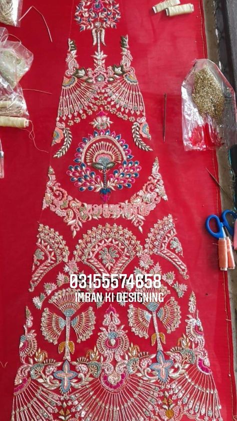 Lehenga Hand Embroidery, Kali Lengha Pattern, Kali Work Design, Hand Work Lahenga Design, Handwork Lehenga Designs, Kali Lehenga Designs, Bridal Lehenga Illustration, Lehenga Illustration, Kali Pattern