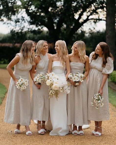 Minimal Bridesmaid Bouquet, Bridesmaid Bouquets, Minimal Wedding, Crystal Wedding, Bridesmaid Bouquet, Wedding Attire, Floral Wedding, Bridal Party, Bouquets