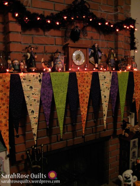 Halloween Mantels, Mantel Scarf, Mantle Scarf, Halloween Fireplace, Halloween Mantle, Casa Halloween, Halloween Wood Crafts, Halloween Mantel, Halloween Sewing