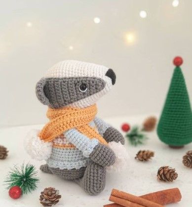 Amigurumi Bertie Free Crochet Pattern - crochet.sdbes.com Badger Amigurumi, Crochet Badger, Crochet Woodland, Crochet Stuffies, Pompom Scarf, Jumper Patterns, Animals Pattern, Amigurumi Elephant, Amigurumi Ideas