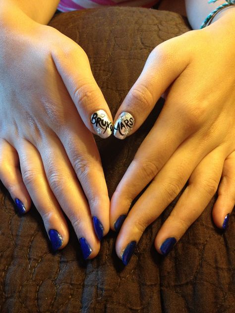 Bruno Mars Nails ❤💋 Bruno Mars Nails, Bruno Mars Show, Event Nails, Amazing Nails, Different Nail Designs, Healthy Nails, Bruno Mars, Makeup Nails, Fun Nails