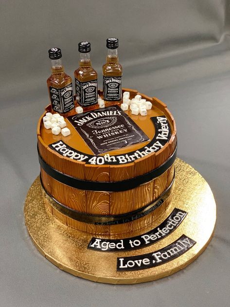 Happy Birthday Whiskey, Liquor Bottle Cake, Luau Party Cakes, Entremet Caramel, Birthday Cake Beer, 40th Birthday Cakes For Men, Simple Birthday Cake Designs, Liquor Cake, Birthday Cupcakes Decoration