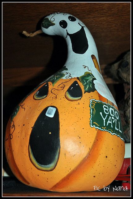 Painting Gourds, Pumpkin Decorating Diy, Fall Gourds, Halloween Gourds, Gorgeous Gourds, Halloween Wood Crafts, Gourds Birdhouse, Decorative Gourds, Hand Painted Gourds