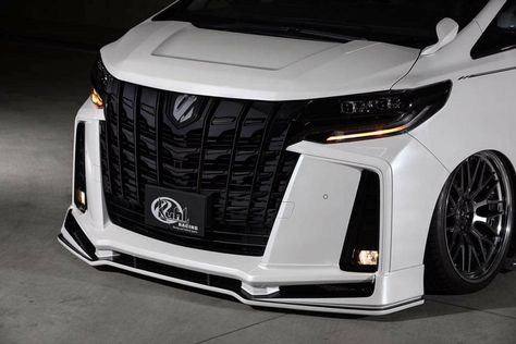 Toyota Modified, Toyota Vellfire, Kei Car, Hot Rods Cars Muscle, Car Concept, Toyota Alphard, Concept Car Design, Minivan, Custom Vans