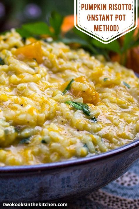 This rich, creamy, flavor-packed Pumpkin Risotto recipe in the instant pot is pure comfort food. It's a knockout vegetarian dinner for Fall or Winter. Substitute butternut squash if you can't find pumpkin. Risotto Instant Pot, Pumpkin Risotto Recipes, Pumpkin Recipes Dinner, Pumpkin Risotto, Creamy Macaroni And Cheese, Butternut Squash Risotto, Risotto Recipe, Vegetarian Main Dishes, Hearty Salads