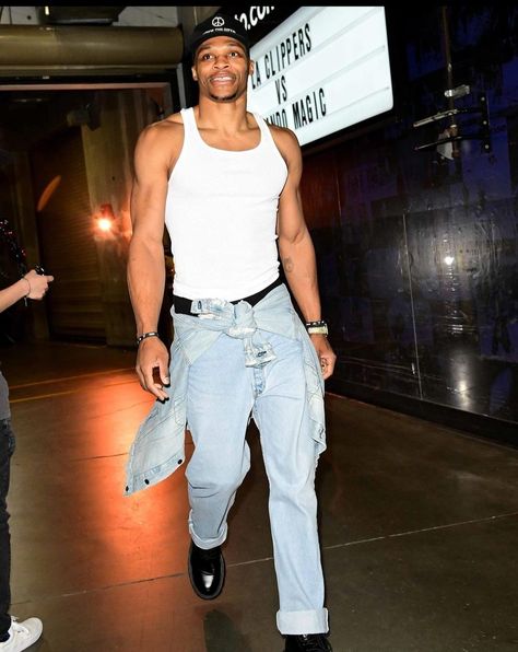 Russell Westbrook Outfits, Westbrook Outfits, Russell Westbrook Fashion, Westbrook Fashion, A Good Wife, Nba Outfit, Russell Westbrook, Street Fashion Men Streetwear, Spring Fits