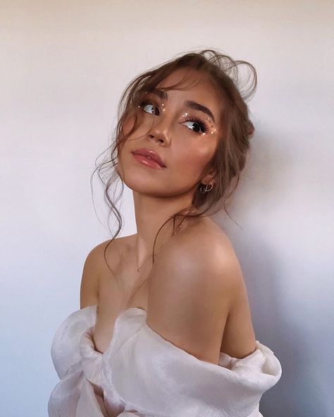 Thalia Bree, Pretty Babe, Best Photo Poses, Shine Bright Like A Diamond, Photography Poses Women, Instagram Inspo, Girls Makeup, Black Aesthetic, Shine Bright