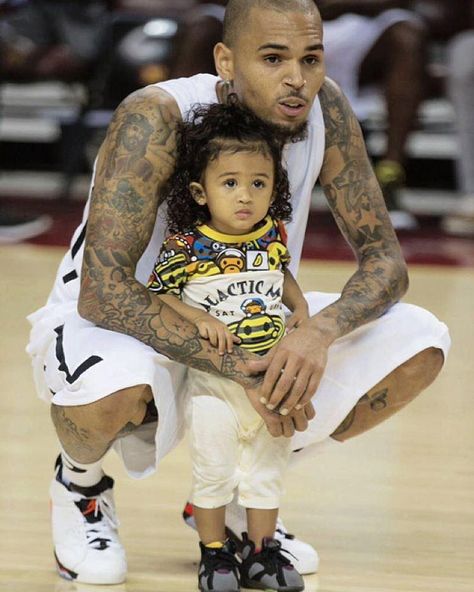 Chris & Royalty ❤️ Royalty Brown, Chris Brown Daughter, Chris Brown Style, Chris Brown And Royalty, Chris Brown Wallpaper, Chris Brown X, Chris Breezy, Chris Brown Pictures, Epic Moments