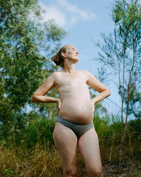 What Makes Us Human, 25 Weeks Pregnant, Female Gaze, Being A Woman, Dark Paradise, Motherhood Journey, Weeks Pregnant, Other Mothers, Pregnant Woman