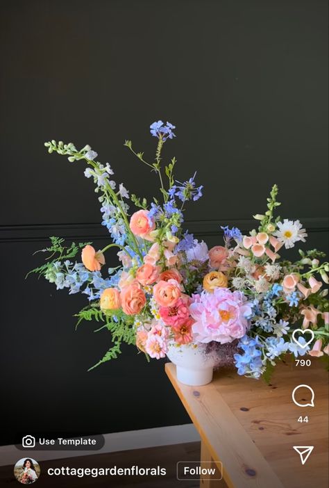 Wildflower Centrepiece Wedding, Blue Colorful Wedding Flowers, Garden Floral Centerpieces, Wedding Florals Whimsical, Meadow Flower Bouquet, Colorful Wedding Floral Arrangements, Wild Flowers Arrangements, Wedding Florals Bright, Wild Flower Wedding Theme Color Schemes