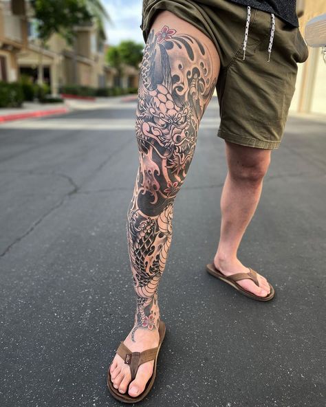 MANEEN ๛ on Instagram: “A legsleeve is not for the faint of heart. @john_ing’s legsleeve healed and sealed from last year. Dragon and Snake on the front side to…” Leg Tattoos Small, Realistic Shading, Japanese Leg Tattoo, Japanese Snake Tattoo, Japanese Legs, Small Chest Tattoos, Full Leg Tattoos, Knuckle Tattoos, Tattoo Inspiration Men