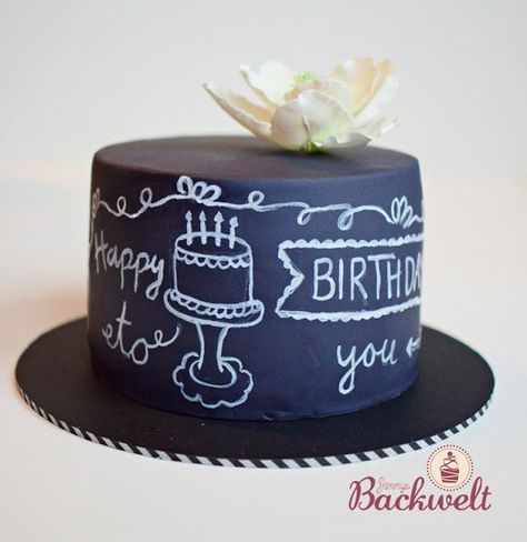 Chalkboard Cake | Jennys Backwelt | Bloglovin’ How To Make Chalkboard, Chalkboard Cake, Free Party Invitations, Girl Birthday Ideas, Single Tier Cake, Xmas Cake, Blue Cakes, Fashion Cakes, Cool Birthday Cakes