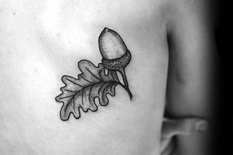 Guys Small Back Tattoo Of Acorn With Dotwork Design Oakley Tattoo, Oak Leaf Tattoo, Oak Leaf Tattoos, Acorn Tattoo, Eye Tattoo Meaning, Tree Tattoo Men, Small Back Tattoos, Oak Tree Tattoo, Leaf Tattoo