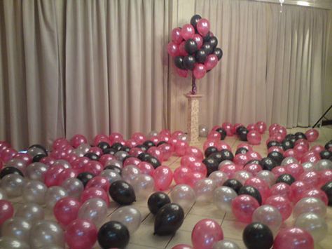 ` Balloons On Floor, Balloon Ceiling, Super Party, Balloon Wall, White Balloons, Colourful Balloons, Pink Balloons, Pink Parties, Pop Artist