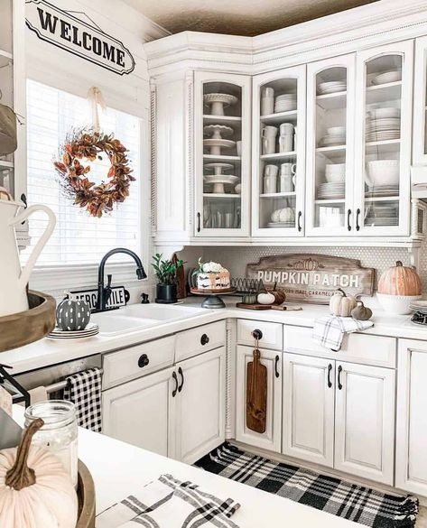 31 White Cabinets With Glass Doors You Need in Your Home Kitchen With White Walls, Black And White Farmhouse Kitchen, Beige Living Room Walls, White Hexagon Tile, White Farmhouse Kitchen, Hexagon Tile Backsplash, Black And White Farmhouse, Glass Kitchen Cabinet Doors, Kitchen Cabinets Doors