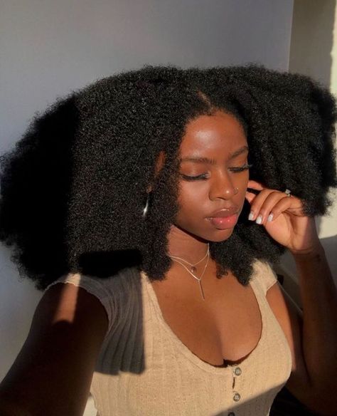 Afro Inspiration, Dreadlock Hair, Girl Goals, Afro Style, Type 4 Hair, Natural Afro Hairstyles, Hair Regimen, Girls Natural Hairstyles, Pelo Afro