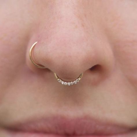 Cute Septum Rings, Orr Piercing, Double Tongue Piercing, Cute Nose Piercings, Septum Piercing Jewelry, Gold Nose Ring, Cool Ear Piercings, Face Piercings, Multiple Ear Piercings