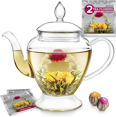 Heatproof Glass Teapot and Tea Flowers - A Beautiful Teapot Bouquet: Stain-free, durable borosilicate glass makes the ideal 34-ounce teapot for your favorite bagged teas, but it truly makes viewing flowering teas a special event. Teapot Bouquet, Clear Teapot, Flowering Tea, Tea Flowers, Blooming Tea, Cups Of Tea, Coffee Server, Glass Making, Tea Maker