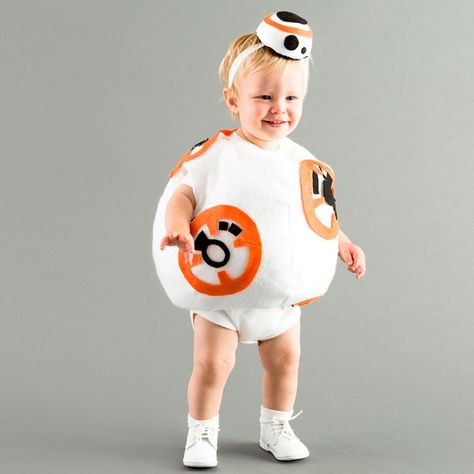 Save this Star Wars kids DIY Halloween costume to dress your little one up as BB8. Creative Baby Costumes, Bb8 Costume, Best Baby Costumes, Baby Costume Ideas, Halloween Costumes You Can Make, Costume Ideas For Halloween, Clever Halloween Costumes, Homemade Costume, Star Wars Halloween