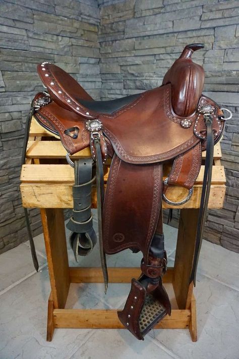 Wade Saddles, Saddles For Sale, Western Trail, Trail Saddle, Roping Saddles, Western Horse Saddles, Custom Saddle, Saddle Fitting, Western Saddles