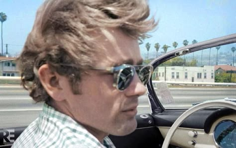 James Dean Photography, East Of Eden James Dean, James Dean Color, James Caan, James Dean Photos, Vintage Hollywood Stars, Classic Actors, Celebrity Men, Jimmy Dean