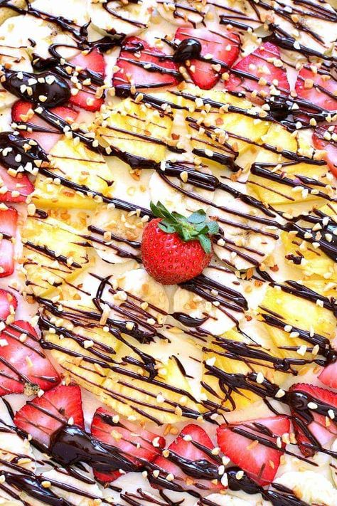 Banana Split Fruit Pizza Pistachio Lush, Lush Dessert, Dessert Lemon, Lemon Tree Dwelling, Dessert Pizza Recipes, Banana Split Dessert, Fruit Pizza Recipe, Lemon Zucchini, Today's The Day