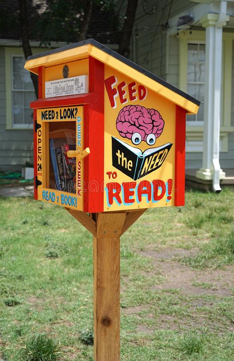 Little Free Library Plans, Little Free Pantry, Library Lighting, Tiny Library, Street Library, Library Plan, Book Swap, Dog House Plans, Lending Library