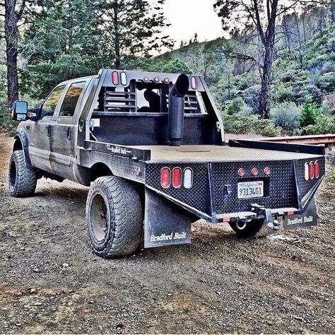 Would like to do a flatbed. 8-10" walls, bed liner, double stacks Flatbed Truck Ideas, Flatbed Truck Beds, Custom Flatbed, Welding Trucks, Gmc Suv, Welding Rigs, Custom Truck Beds, Flatbed Truck, Trucks Lifted Diesel