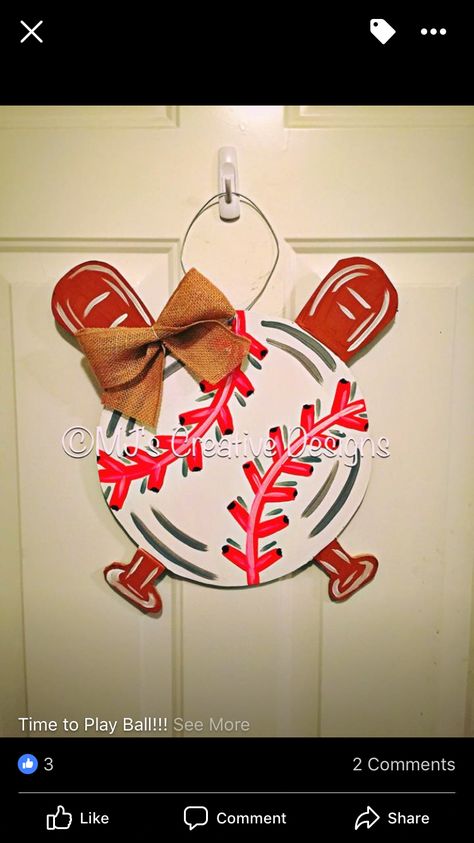 Baseball Wreaths, Burlap Door Hanger, Painting Burlap, Burlap Door Hangers, Sport Craft, Wooden Door Signs, Summer Door Hanger, Door Signs Diy, Wooden Door Hangers