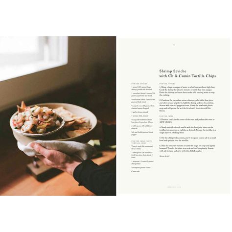 Artisan Books The Kinfolk Table: Recipes for Small Gatherings Recipe Design, Kinfolk Table, The Kinfolk Table, Kinfolk Magazine, Family Cookbook, Food Magazine, Slow Living, Tortilla Chips, Food Design