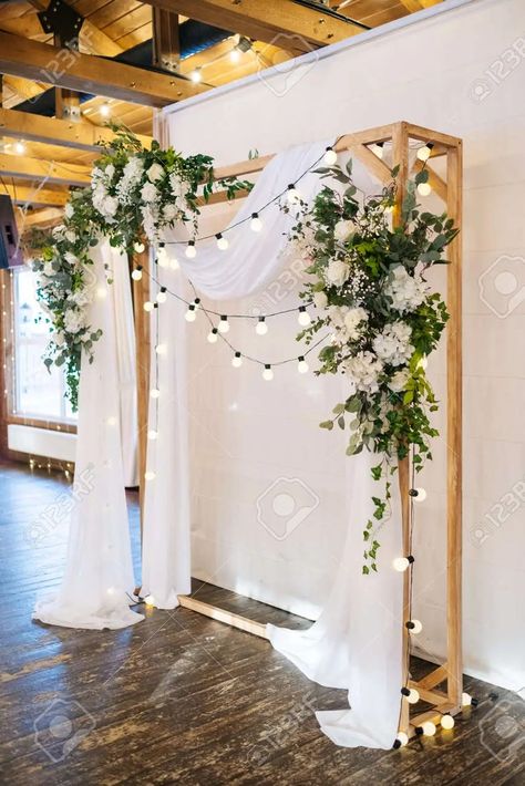 Diy Wedding Backdrops, Fireplace Flowers, Fairy Light Backdrops, Hottest Summer Nails, Wedding Backdrop Ideas, Gambar Lanskap, Boxwood Hedge, Wedding Decorations On A Budget, Diy Wedding Backdrop