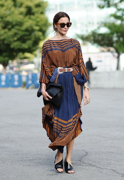 New York Fashion Week, Day 5: Ece Sukan. Kaftan Outfit, Moroccan Dress, Mode Boho, Outfit Trends, Sarah Jessica Parker, Alexa Chung, Cool Street Fashion, Blake Lively, Estilo Boho