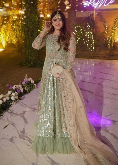 Tulle Lengha, Bridal Walima Dress, Style Influencers, Shah Jahan, Minal Khan, Mint Fabric, Walima Dress, Shadi Dresses, Wedding Lehenga Designs