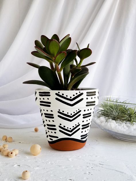 Cross Planter, Painted Plant Pot, Plant Pot Indoor, Pot Diy, Pots Diy, Painted Pot, Plant Pot Design, Pot Painting, Plant Pot Diy