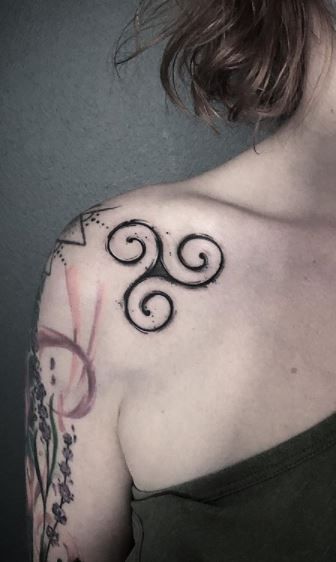 Irish Viking Tattoo For Women, Irish Women Tattoos, Celtic Womens Tattoos, Triskelion Tattoo Design, Celtic Trifecta Tattoo, Triple Knot Tattoo, Celtic Chest Tattoo Female, Celtic Symbol Tattoos For Women, Celtic Face Tattoo