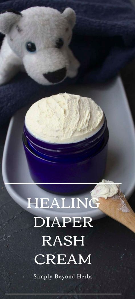 This homemade diaper rash cream soothes and relieves rash discomfort by creating a protective barrier on the skin that allows the skin to heal. Calendula Recipes, Homemade Diaper Rash Cream, Diaper Rash Cream Recipe, Diaper Cream Recipe, Herbal Diy, Diy Lotions, Bath Boms, Calendula Benefits, Holistic Skin Care