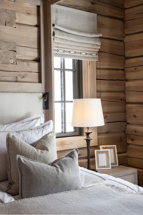 MOUNTAIN LODGE HEMSEDAL 1 – Collinedesign Mountain Cottage Interiors, Mountain Homes Interiors, Mountain Cabin Interior, Mountain House Interior, Mountain Bedroom, Lodge Bedroom, Mountain Home Interiors, Kids Basement Ideas, Mountain Interiors